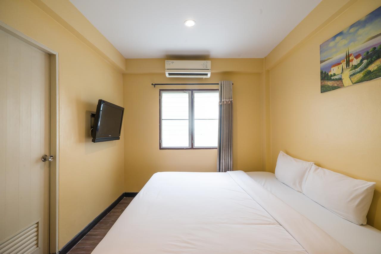 Hotel The Corner Ratchada Bangkok Exterior foto